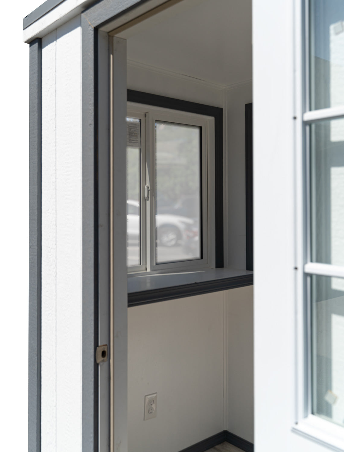 Stars Uniform Fully Equipped Portable Security Booth - Detail View 7